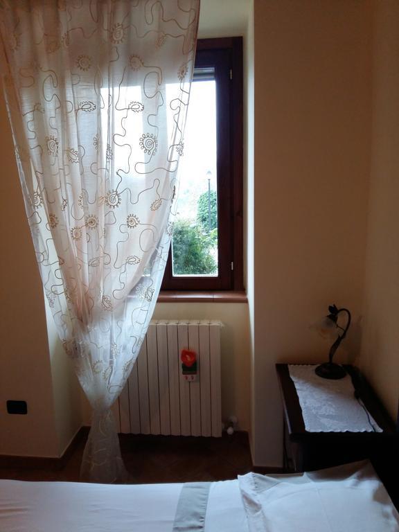 Agriturismo Il Melo Valfabbrica ภายนอก รูปภาพ