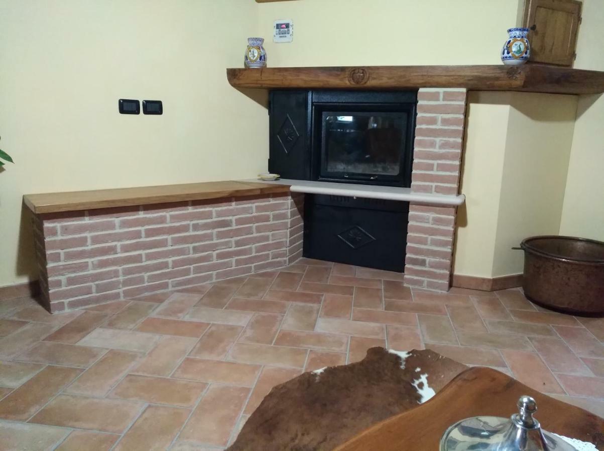 Agriturismo Il Melo Valfabbrica ภายนอก รูปภาพ